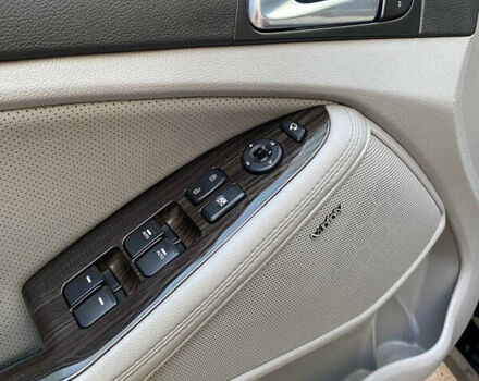 Чорний Кіа Оптіма, об'ємом двигуна 2.36 л та пробігом 192 тис. км за 9800 $, фото 5 на Automoto.ua