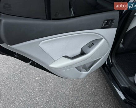 Черный Киа Оптима, объемом двигателя 2.36 л и пробегом 183 тыс. км за 8750 $, фото 27 на Automoto.ua