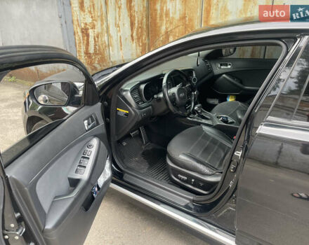 Черный Киа Оптима, объемом двигателя 2.36 л и пробегом 200 тыс. км за 9000 $, фото 4 на Automoto.ua