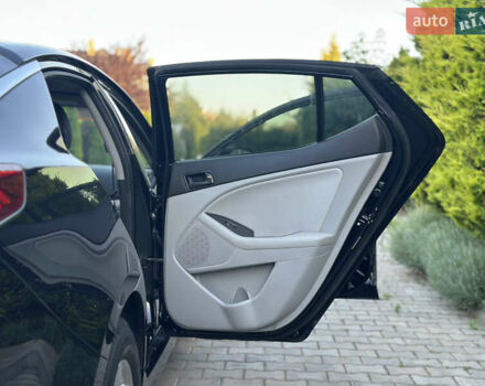 Черный Киа Оптима, объемом двигателя 2.36 л и пробегом 115 тыс. км за 10500 $, фото 24 на Automoto.ua