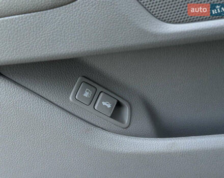 Черный Киа Оптима, объемом двигателя 2.36 л и пробегом 115 тыс. км за 10500 $, фото 33 на Automoto.ua