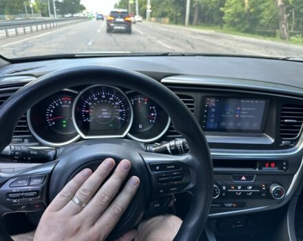 Чорний Кіа Оптіма, об'ємом двигуна 2.4 л та пробігом 135 тис. км за 10500 $, фото 5 на Automoto.ua