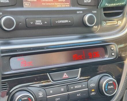 Черный Киа Оптима, объемом двигателя 2.4 л и пробегом 175 тыс. км за 10300 $, фото 16 на Automoto.ua