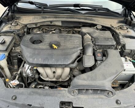 Черный Киа Оптима, объемом двигателя 2 л и пробегом 318 тыс. км за 10800 $, фото 15 на Automoto.ua