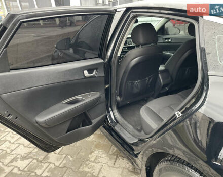 Черный Киа Оптима, объемом двигателя 2.4 л и пробегом 186 тыс. км за 9500 $, фото 7 на Automoto.ua