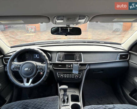 Черный Киа Оптима, объемом двигателя 2.4 л и пробегом 137 тыс. км за 11000 $, фото 9 на Automoto.ua