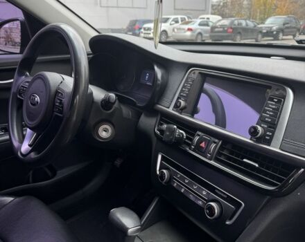 Черный Киа Оптима, объемом двигателя 2 л и пробегом 318 тыс. км за 10800 $, фото 10 на Automoto.ua