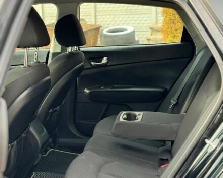 Черный Киа Оптима, объемом двигателя 0 л и пробегом 200 тыс. км за 9800 $, фото 7 на Automoto.ua