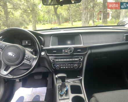 Черный Киа Оптима, объемом двигателя 2 л и пробегом 67 тыс. км за 18200 $, фото 9 на Automoto.ua