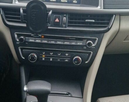 Чорний Кіа Оптіма, об'ємом двигуна 2.4 л та пробігом 105 тис. км за 11800 $, фото 4 на Automoto.ua