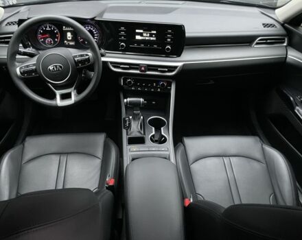 Черный Киа Оптима, объемом двигателя 2 л и пробегом 155 тыс. км за 19200 $, фото 12 на Automoto.ua