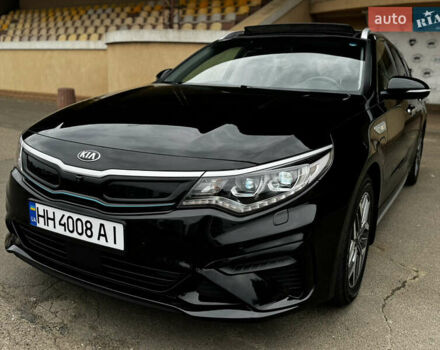 Чорний Кіа Оптіма, об'ємом двигуна 2 л та пробігом 85 тис. км за 22500 $, фото 1 на Automoto.ua