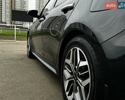 Чорний Кіа Оптіма, об'ємом двигуна 2 л та пробігом 85 тис. км за 22500 $, фото 5 на Automoto.ua