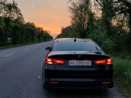 Чорний Кіа Оптіма, об'ємом двигуна 2.36 л та пробігом 186 тис. км за 10500 $, фото 1 на Automoto.ua