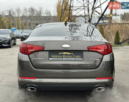 Коричневый Киа Оптима, объемом двигателя 2.36 л и пробегом 220 тыс. км за 8800 $, фото 9 на Automoto.ua