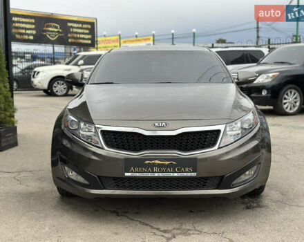 Коричневый Киа Оптима, объемом двигателя 2.36 л и пробегом 220 тыс. км за 8800 $, фото 5 на Automoto.ua
