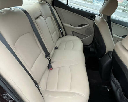 Червоний Кіа Оптіма, об'ємом двигуна 2.4 л та пробігом 223 тис. км за 9900 $, фото 8 на Automoto.ua