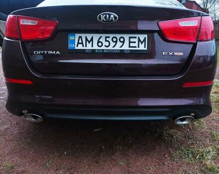 Красный Киа Оптима, объемом двигателя 2.4 л и пробегом 78 тыс. км за 11000 $, фото 6 на Automoto.ua
