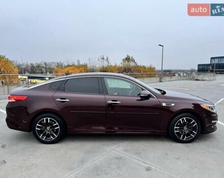 Красный Киа Оптима, объемом двигателя 2.4 л и пробегом 154 тыс. км за 11990 $, фото 18 на Automoto.ua