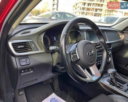 Красный Киа Оптима, объемом двигателя 2.36 л и пробегом 85 тыс. км за 12800 $, фото 8 на Automoto.ua