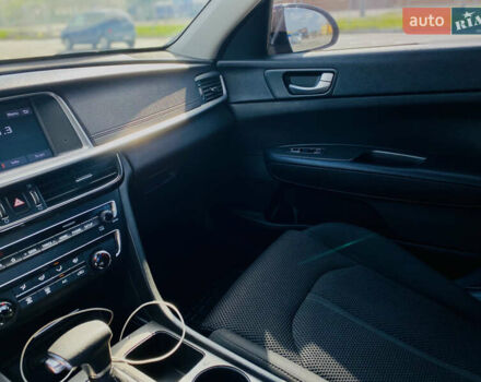 Красный Киа Оптима, объемом двигателя 2.36 л и пробегом 113 тыс. км за 14500 $, фото 10 на Automoto.ua