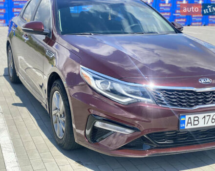 Красный Киа Оптима, объемом двигателя 2.36 л и пробегом 107 тыс. км за 13600 $, фото 20 на Automoto.ua