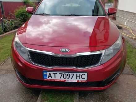 Киа Оптима 2012 в Калуше на Automoto.ua Красный Киа Оптима, объемом двигателя 2.36 л и пробегом 247 тыс. км за 8000 $, фото 1 на Automoto.ua