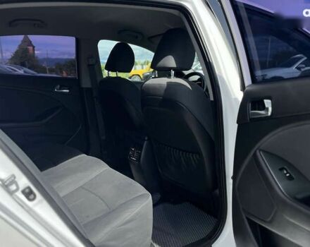 Киа Оптима 2015 в Мукачево на Automoto.ua Киа Оптима, объемом двигателя 0 л и пробегом 103 тыс. км за 10990 $, фото 11 на Automoto.ua