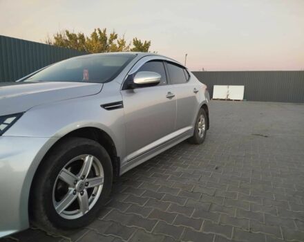 Серый Киа Оптима, объемом двигателя 2 л и пробегом 290 тыс. км за 9000 $, фото 3 на Automoto.ua