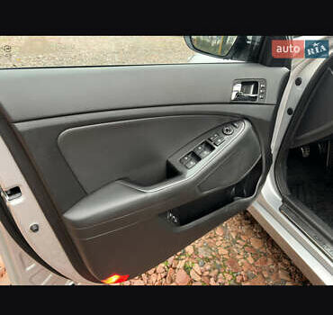 Серый Киа Оптима, объемом двигателя 2 л и пробегом 195 тыс. км за 10700 $, фото 3 на Automoto.ua