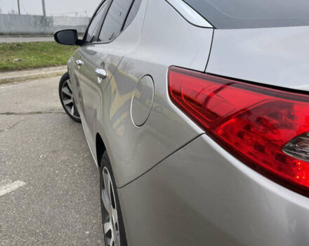 Серый Киа Оптима, объемом двигателя 2 л и пробегом 245 тыс. км за 10500 $, фото 25 на Automoto.ua