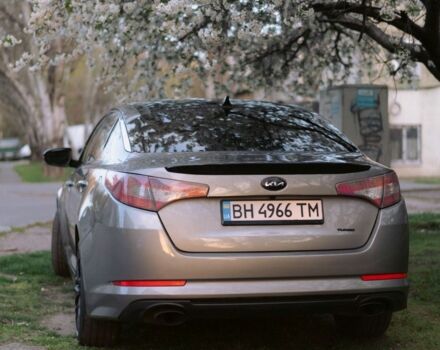 Серый Киа Оптима, объемом двигателя 2 л и пробегом 238 тыс. км за 9000 $, фото 3 на Automoto.ua