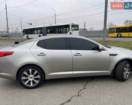 Серый Киа Оптима, объемом двигателя 2 л и пробегом 245 тыс. км за 10500 $, фото 24 на Automoto.ua