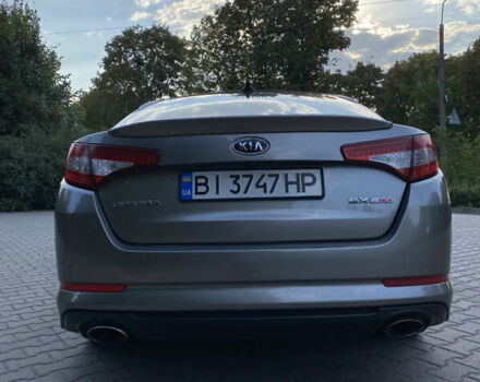Серый Киа Оптима, объемом двигателя 2 л и пробегом 265 тыс. км за 10400 $, фото 6 на Automoto.ua