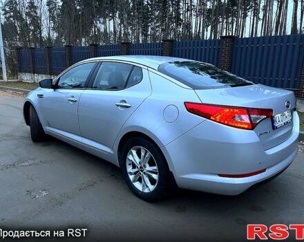 Серый Киа Оптима, объемом двигателя 2 л и пробегом 330 тыс. км за 8300 $, фото 5 на Automoto.ua