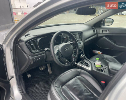 Сірий Кіа Оптіма, об'ємом двигуна 2 л та пробігом 230 тис. км за 8500 $, фото 16 на Automoto.ua