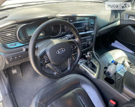Сірий Кіа Оптіма, об'ємом двигуна 2 л та пробігом 230 тис. км за 8500 $, фото 14 на Automoto.ua
