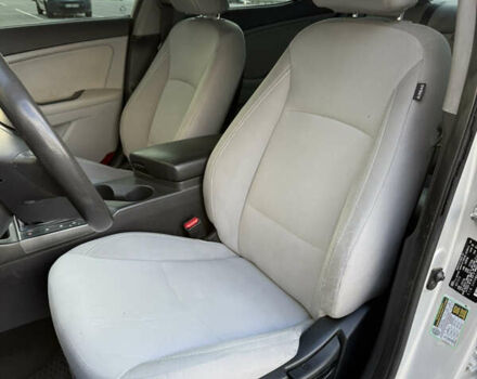 Сірий Кіа Оптіма, об'ємом двигуна 2.36 л та пробігом 196 тис. км за 7500 $, фото 16 на Automoto.ua