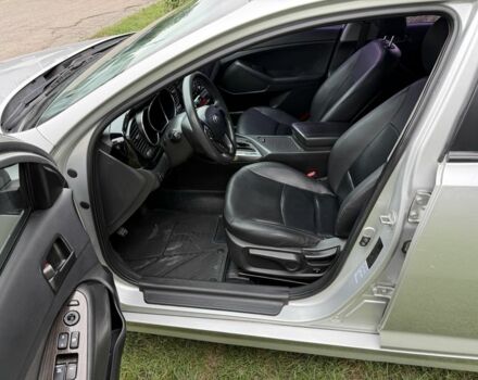 Серый Киа Оптима, объемом двигателя 2 л и пробегом 280 тыс. км за 7500 $, фото 7 на Automoto.ua