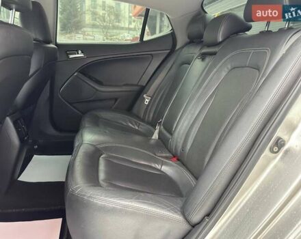 Сірий Кіа Оптіма, об'ємом двигуна 2 л та пробігом 179 тис. км за 10700 $, фото 13 на Automoto.ua