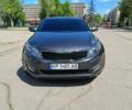 Сірий Кіа Оптіма, об'ємом двигуна 2 л та пробігом 200 тис. км за 10999 $, фото 5 на Automoto.ua