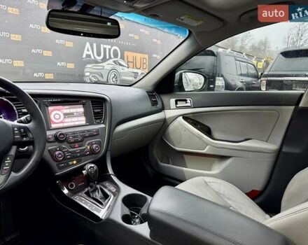 Сірий Кіа Оптіма, об'ємом двигуна 2.36 л та пробігом 151 тис. км за 8900 $, фото 14 на Automoto.ua