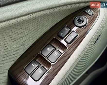 Сірий Кіа Оптіма, об'ємом двигуна 2.36 л та пробігом 151 тис. км за 8900 $, фото 23 на Automoto.ua