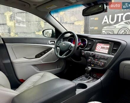 Сірий Кіа Оптіма, об'ємом двигуна 2.36 л та пробігом 151 тис. км за 8900 $, фото 12 на Automoto.ua