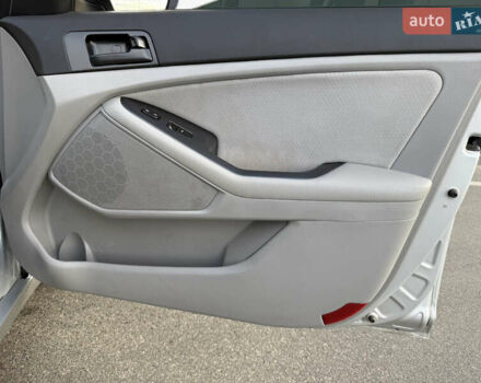 Сірий Кіа Оптіма, об'ємом двигуна 2.36 л та пробігом 196 тис. км за 7500 $, фото 23 на Automoto.ua