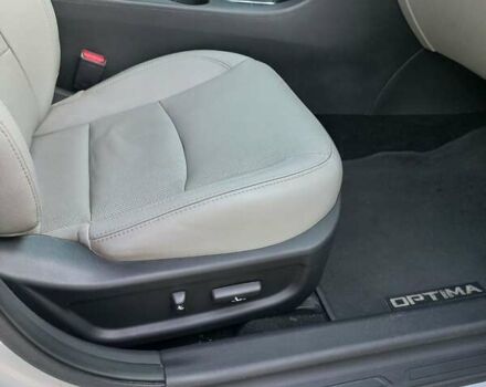 Серый Киа Оптима, объемом двигателя 2.36 л и пробегом 190 тыс. км за 9800 $, фото 10 на Automoto.ua