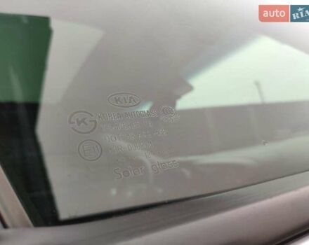 Серый Киа Оптима, объемом двигателя 2.4 л и пробегом 200 тыс. км за 10500 $, фото 44 на Automoto.ua