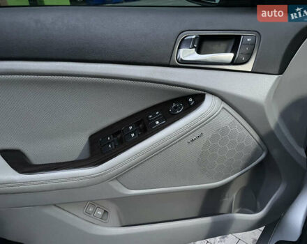 Серый Киа Оптима, объемом двигателя 2.36 л и пробегом 260 тыс. км за 7500 $, фото 18 на Automoto.ua