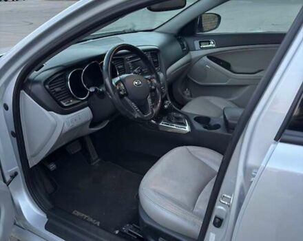 Серый Киа Оптима, объемом двигателя 2.36 л и пробегом 195 тыс. км за 8900 $, фото 12 на Automoto.ua