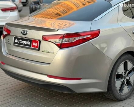 Серый Киа Оптима, объемом двигателя 2.4 л и пробегом 293 тыс. км за 10990 $, фото 6 на Automoto.ua